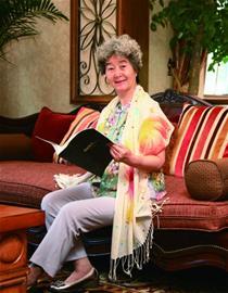 凡參會者將免費享受五重好禮!前100名電話報名者還將獲贈藍(lán)莓酒一瓶-青島報紙電子版